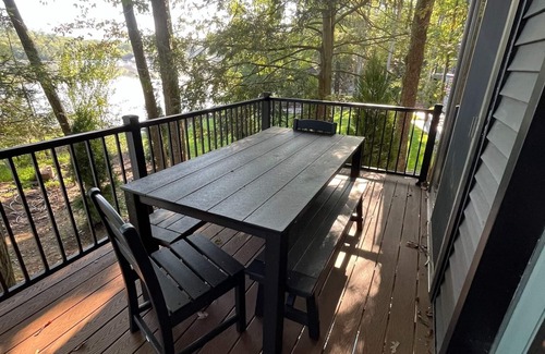Drums Cabina | 5-bedroom LAKEFRONT cabin! New listing! Fishing and kayaking from the backyard!