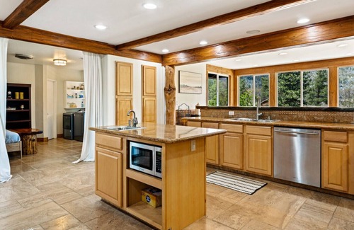 North Fork Cabina | Gorgeous North Fork Cabin Near Bass Lake!