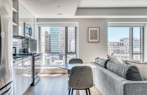 Downtown Oakland Apartamento | Gorgeous Oakland 1BR w/ AC, W/D, Sky Deck, next to BART, by Blueground