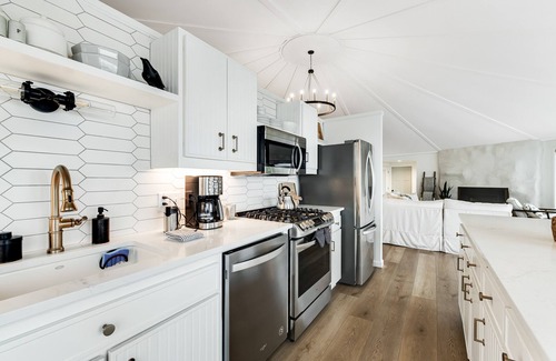 Oceanside Casa | Gorgeous Ocean View Home with High-Speed WiFi, Gas Fireplace, and Private W/D