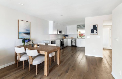 Pacific Palisades Condominio | Gorgeous Ocean Views - Santa Monica Adjacent - 2BR