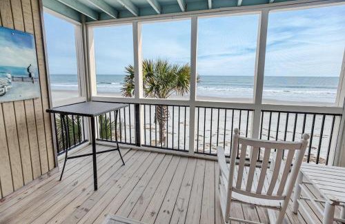 Litchfield by the Sea Villa | Gorgeous Oceanfront 2 Bedroom Villa