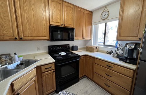 Crescent Beach Condominio | Gorgeous OCEANFRONT 2 bedroom condo in Summerhouse