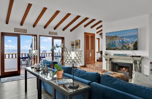 Avalon Casa | Gorgeous Oceanfront Villa With Panoramic Views