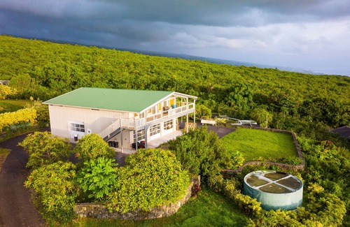 Kailua-Kona Casa | Gorgeous Oceanview Home