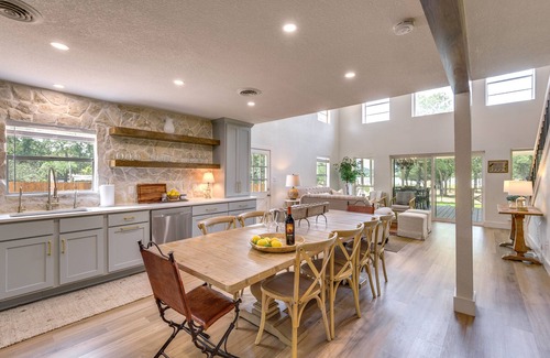 Palo Pinto Casa | Gorgeous Palo Pinto Home w/ Private Hot Tub!