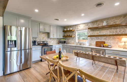 Palo Pinto Casa | Gorgeous Palo Pinto Home w/ Private Hot Tub!