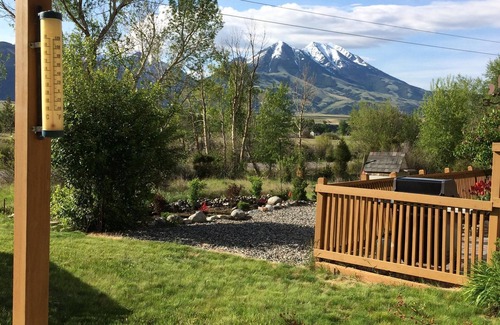 Emigrant Casa | Parque Nacional de Yellowstone Norte! Ubicado en Amazing Paradise Valley!
