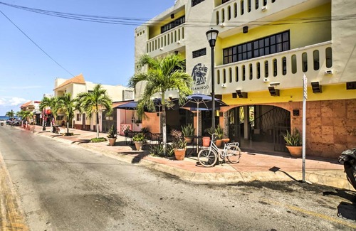 Colonia Centro Apartamento | Gorgeous Penthouse Villa with Deck and Ocean Views!