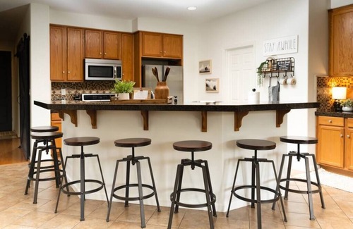 West Sacramento Casa | Gorgeous, Pet and Family friendly, Long stays