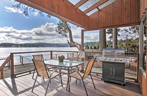 Poulsbo Casa | Gorgeous Poulsbo Waterfront Home on Liberty Bay!