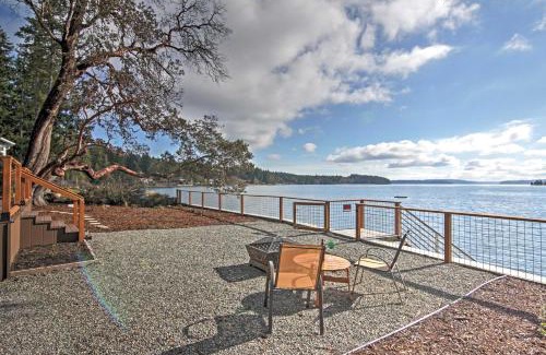 Poulsbo Casa | Gorgeous Poulsbo Waterfront Home on Liberty Bay!