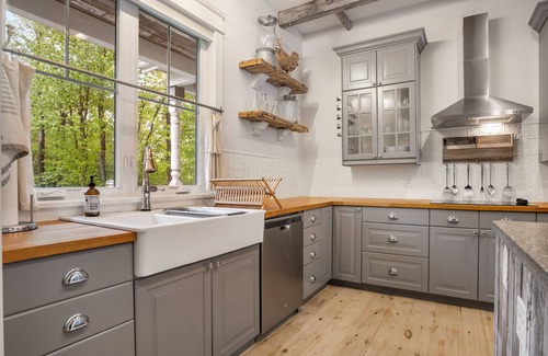 Saugatuck Casa | Gorgeous private farmhouse! Heated pool, hot tub & barn in winter. Sleeps 25