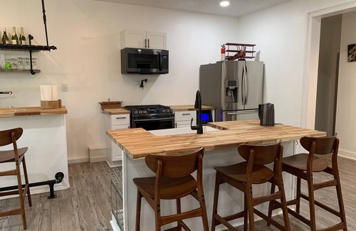 Evans Apartamento | Gorgeous private wooded haven!