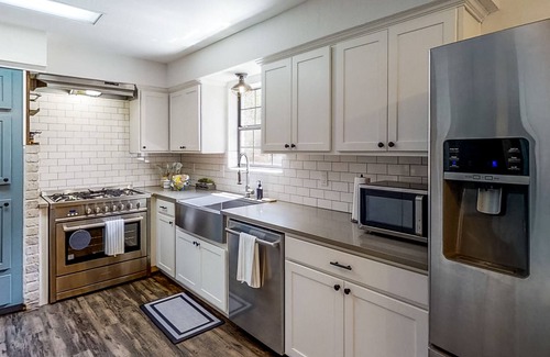 Bellville Casa | Gorgeous ranch-style home on nearly 3 peaceful acres, dog-friendly