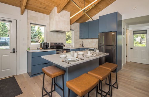 Big Sky Casa | Gorgeous remodeled, cozy condo with fireplace and community hot tub and sauna