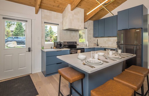 Big Sky Casa | Gorgeous remodeled, cozy condo with fireplace and community hot tub and sauna