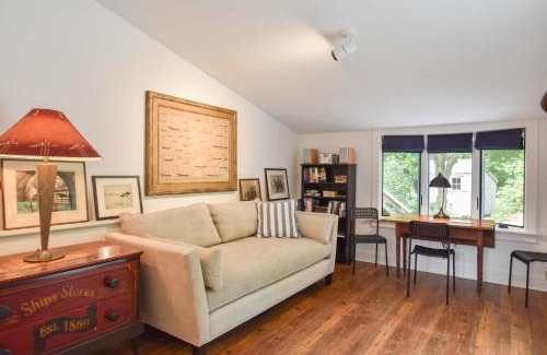 South Orleans Casa | Gorgeous Renovation Walk to Water