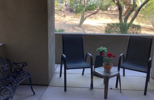 Talon Retreat Condominio | Gorgeous Resort Style Condo First Floor2 bd/2ba + OfficeNorth Scottsdale