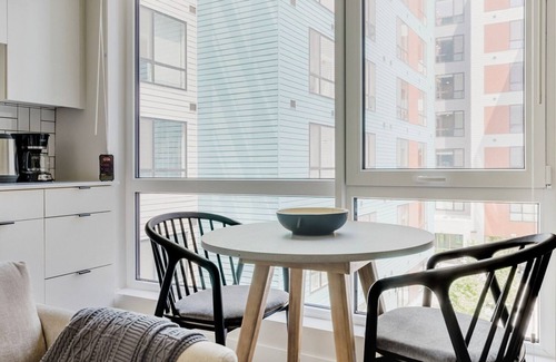 Revere Apartamento | Gorgeous Revere Studio w/ Firepit, Spa, W/D, A/C & Gym, by Blueground