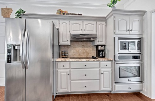 Rogers Casa | Gorgeous Rogers, Bentonville Home with Pool HotTub& Huge Yard