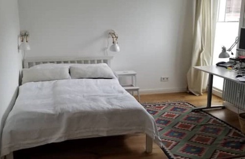 Deutz Apartamento | Fantastic apartment above the roofs of Deutz