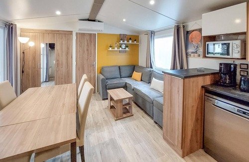 Saint-Julien-en-Born Casa | Preciosa caravana