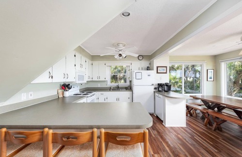 Jeremy Cay Casa | Hermosa isla aislada W / arroyos y vistas al mar w / DOCK! Admite mascotas / Wi-Fi gratis