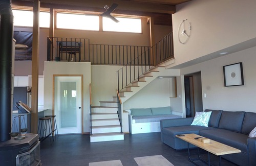 Shawnigan Lake Casa | Gorgeous Shawnigan sunsets from hot tub & dock