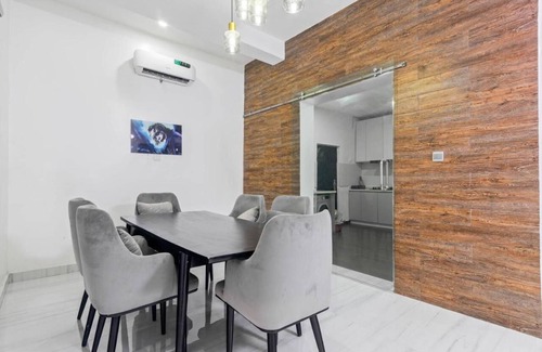 Ofin Hotel | Gorgeous Shortlet Apartment Lekki