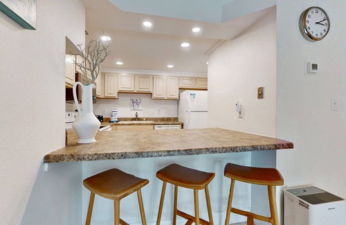 Villa Sabine Condominio | Gorgeous Soundside Home close to everything and Beach Access