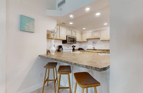 Villa Sabine Condominio | Gorgeous Soundside Home close to everything and Beach Access