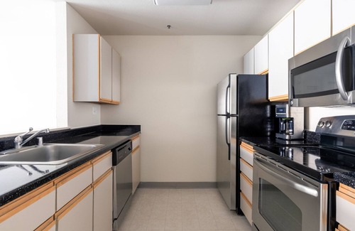 South Beach Apartamento | Gorgeous South Beach 2BR w/ Pool, Spa, nr. AT&T Park, by Blueground