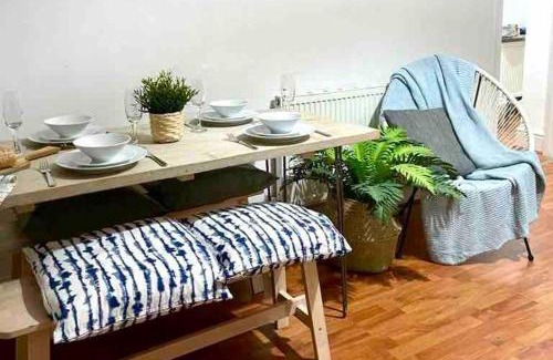 Gateshead Apartamento | Gorgeous Spacious 2 Br Home 10 Mins To City