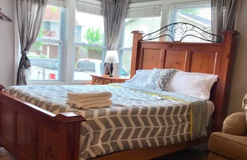 Grandville Casa | Gorgeous & Spacious #Barnhouse for the Whole Fam!
