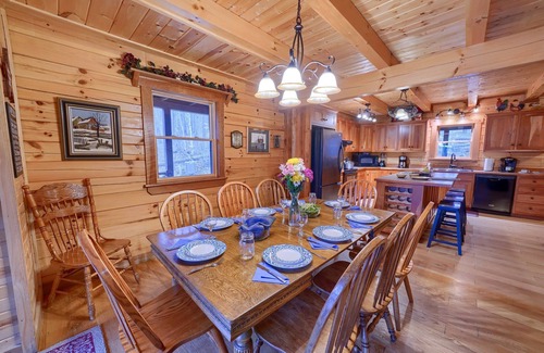 Laurelville Cabina | Gorgeous Starry Knight Lodge next to the Hocking Hills State Forest; Sleeps 12
