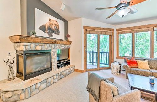 Steamboat Springs Casa | Gorgeous Steamboat Townhome Shuttle to Ski Resort
