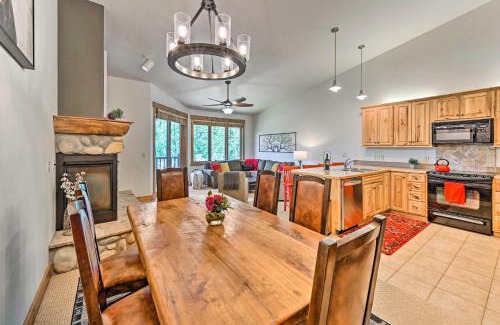 Steamboat Springs Casa | Gorgeous Steamboat Townhome Shuttle to Ski Resort