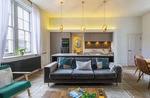 Clitheroe Casa | Gorgeous, stylish, huge Georgian home 4 bed 4 bath