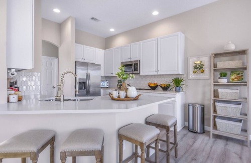 Deerwood Casa | Gorgeous Sunny Getaway Home