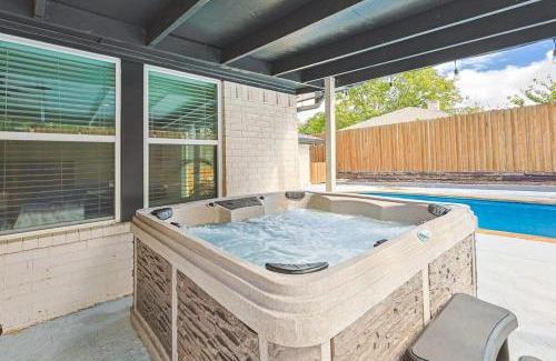 Garland Casa | Gorgeous Sunny Home for Big Groups w Private Pool