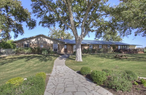 Granbury Casa | El magnífico rancho de Texas se escapa