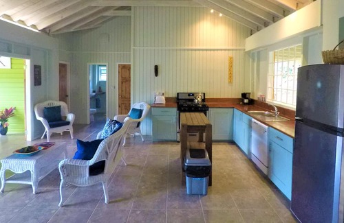 Toucari Cabaña | Hermosa casa de madera, gran jardín, a corta distancia de la playa, vista al mar
