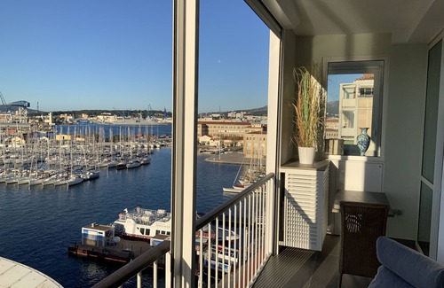 Toulon Apartamento | Gorgeous! Toulon Facing Sea-Port