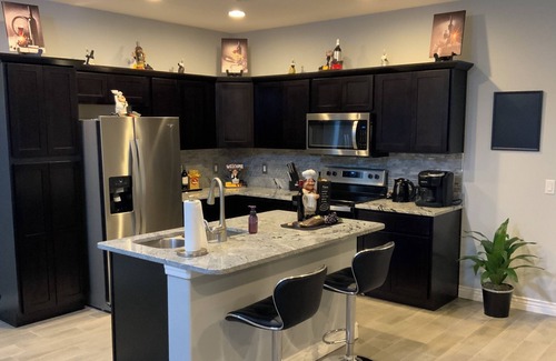 Kingman Casa | Gorgeous Townhome Near KRMC Hospital in the Heart of Kingman