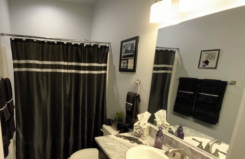 Kingman Casa | Gorgeous Townhome Near KRMC Hospital in the Heart of Kingman