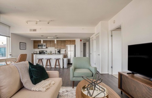 McLean Apartamento | Gorgeous Tysons Corner 2BR w/ Pool & Fire Pit, nr Mall, by Blueground