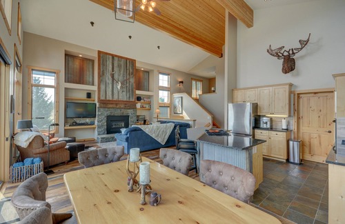 Antler Ridge Casa | Magnífico y exclusivo Big Sky Home con vistas panorámicas Mtn y privacidad, para 6 personas