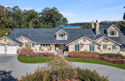 East Setauket Casa | Gorgeous Villa On The Bay !
