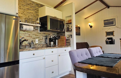 Stevenson Cabaña | Gorgeous view Secluded Tiny Cottage, Previously only found on A-bnb